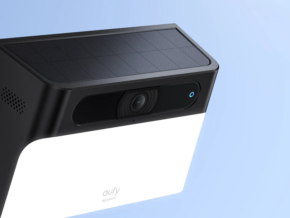 Anker Eufy Security Solar Wall Ligh CAM S120 BLACK - كاميرا مراقبة خارجية تعمل بالطاقة الشمسية مع مصباح حائط بالطاقة الشمسية وخالية من متاعب الشحن من انكر
