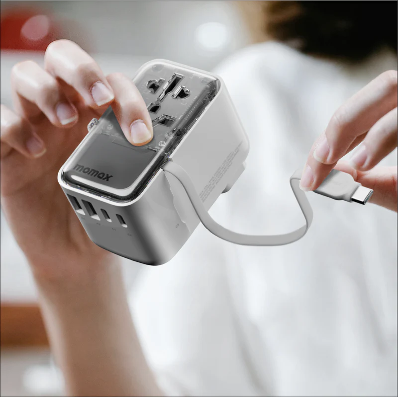 Momax World+ Flow 35W 4-Port w/ Built-in USB-C Cable + AC Travel Adaptor White - شاحن عالمي للسفر 35 واط مع كيبل تايب سي مدمج من موماكس ابيض