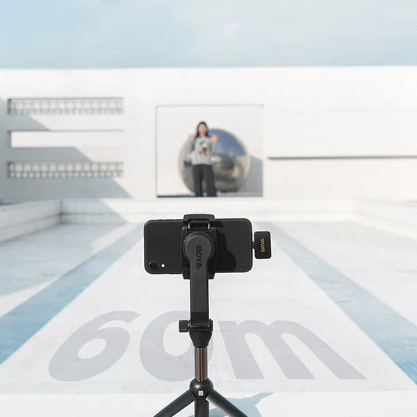 BOYA Wireless Lavalier Microphone for iPhone iPad Professional Plug Play Cordless Clip - نك مايك لاسلكي لايتننغ من بويا