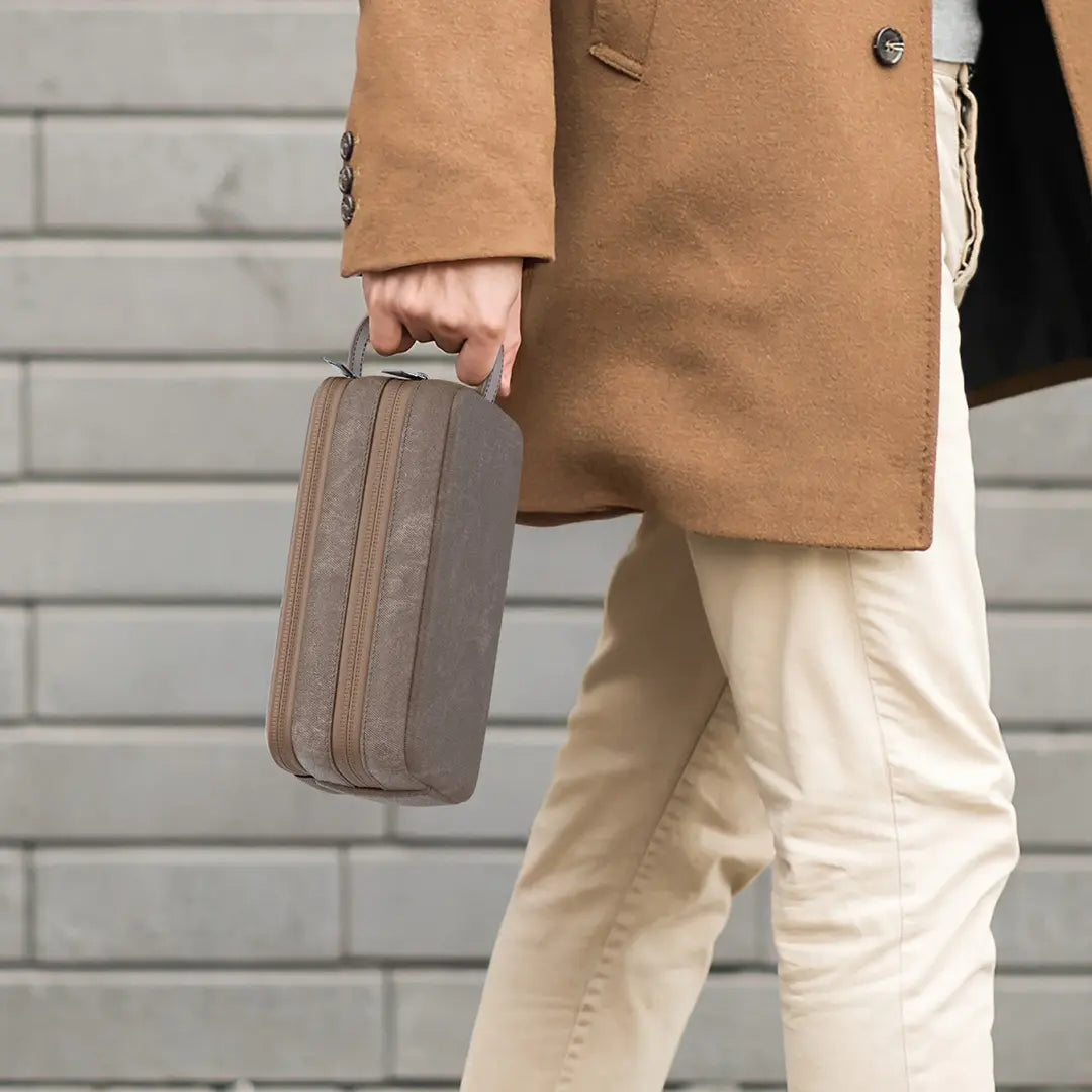 Green Lion Tirana Travel Pouch Brown - حقيبة يد جلد محمولة من كرين جوزي