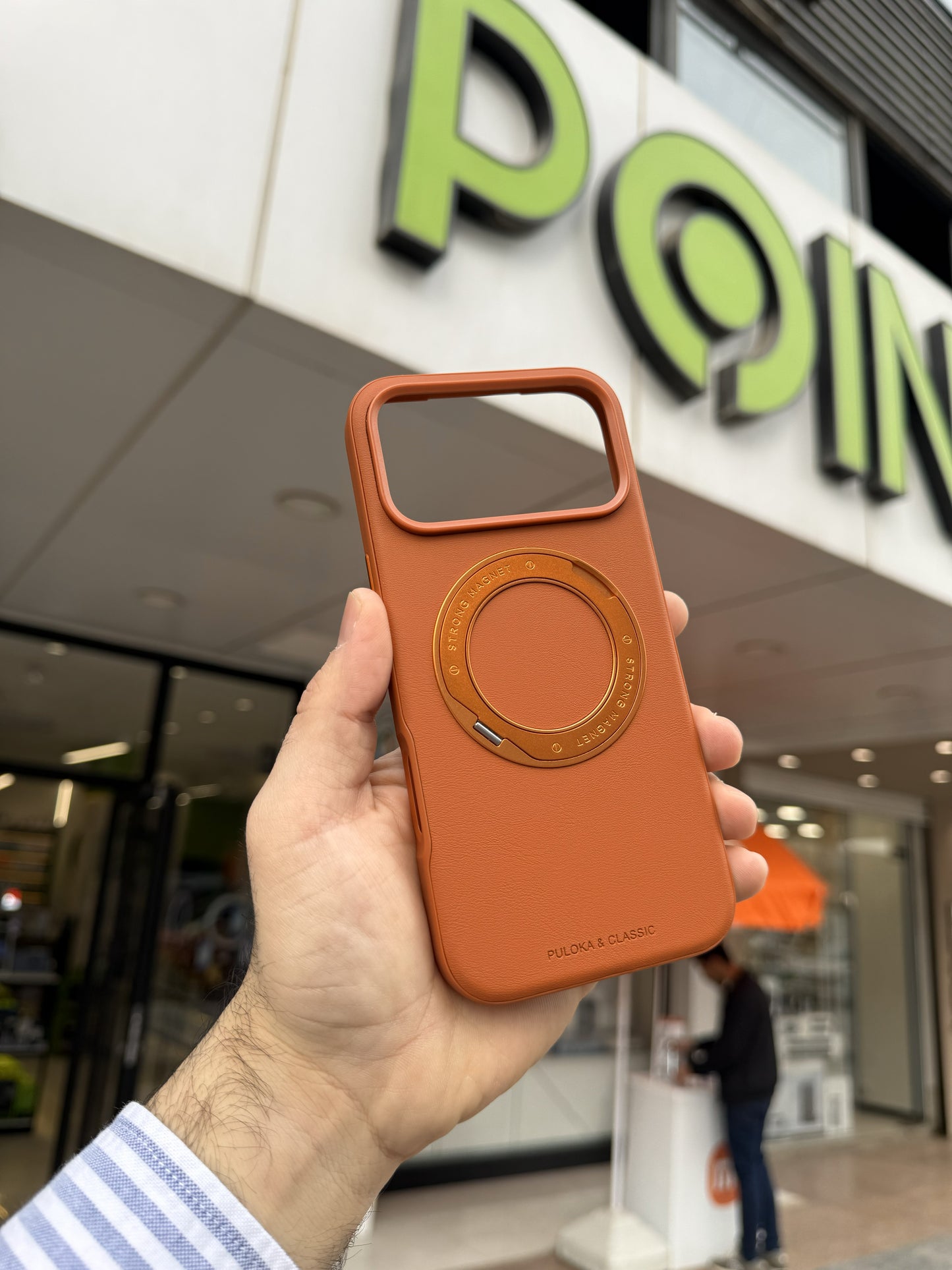 PULOKA CASE FOR IPHONE 17 PRO MAX ORANGE - كفر ايفون 17 برو ماكس مع ستاند برتقالي