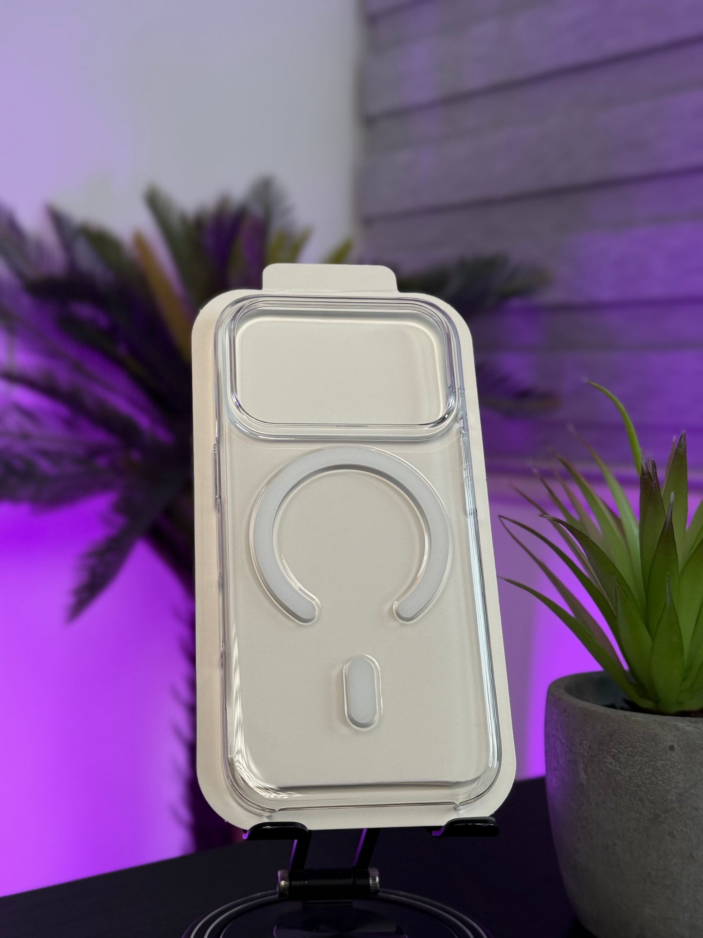 CLEAR CASE FOR IPHONE 17 PRO - كفر ايفون 17 برو ماك سيف شفاف