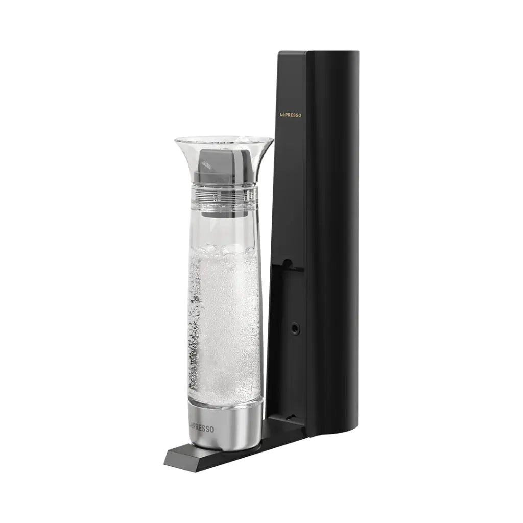 LePresso Sparkling Water Maker With Pressure Release Button Black - جهاز صنع المياه الغازية مع زر تحرير الضغط من ليبريسو اسود(المنتج لا يتضمن قنينة غاز)
