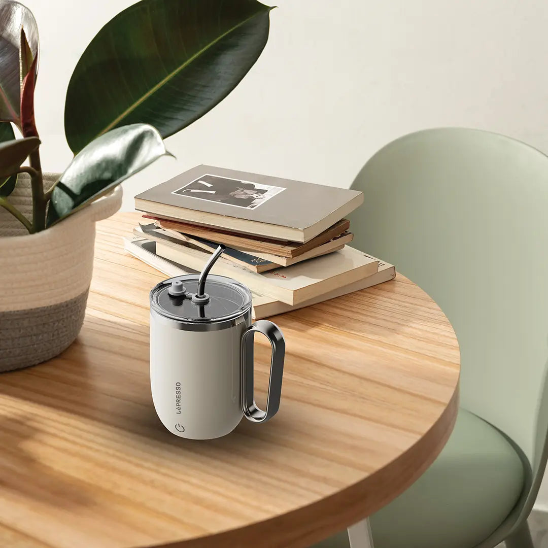 LePresso Sip Spin Auto Stirring 420ml Mug White - كوب التحريك الذاتي 420 مل من ليبريسو ابيض