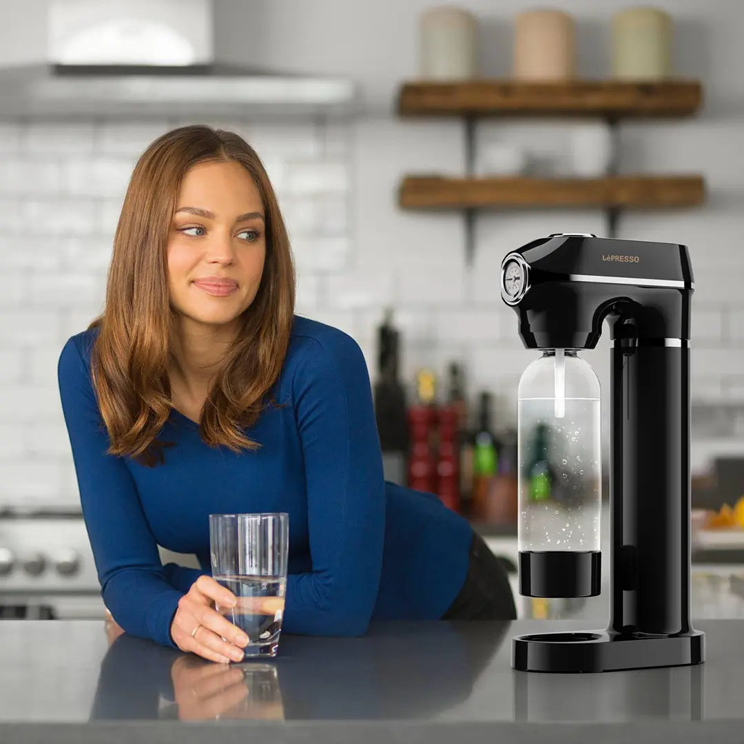 Lepresso Sparkling Water Maker 1L with Pressure Meter - ماكنة صنع المياه الغازية سعة 1 لتر مع مقياس ضغط من ليبريسو (المنتج لايحتوي على قنينة غاز)