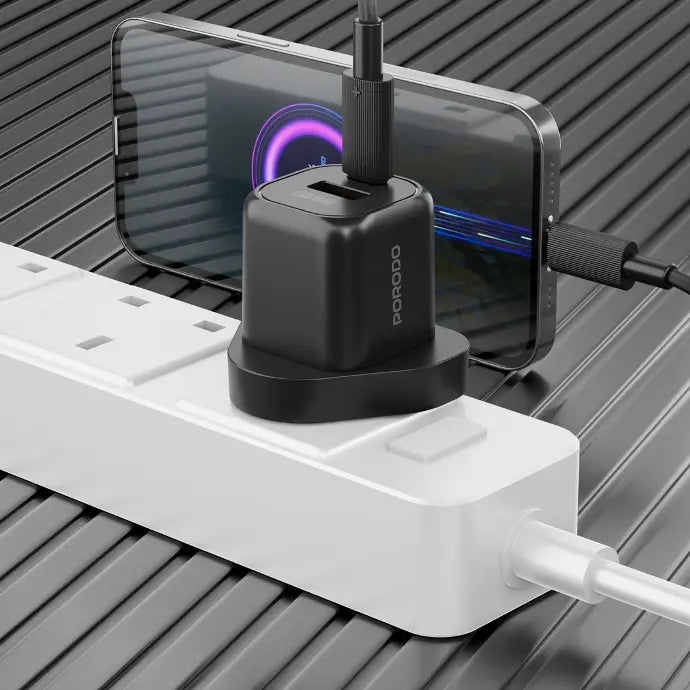 Porodo PD 20W USB QC3.0 UK Fast Charger with C to C Cable Black - شاحن 20 واط مع كيبل تايب سي تايب سي من بورودو