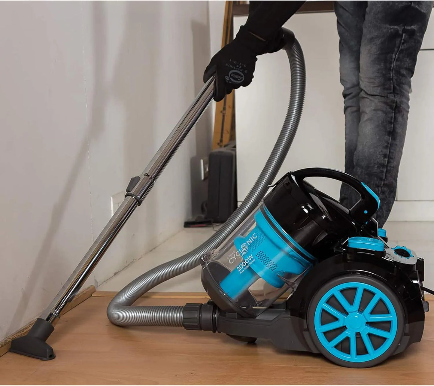 Black&Decker 2000W Multicyclonic Vacuum Cleaner VM2080-B5 - مكنسة كهربائية متعددة الاعصار بقوة 2000 واط من بلاك اند ديكر