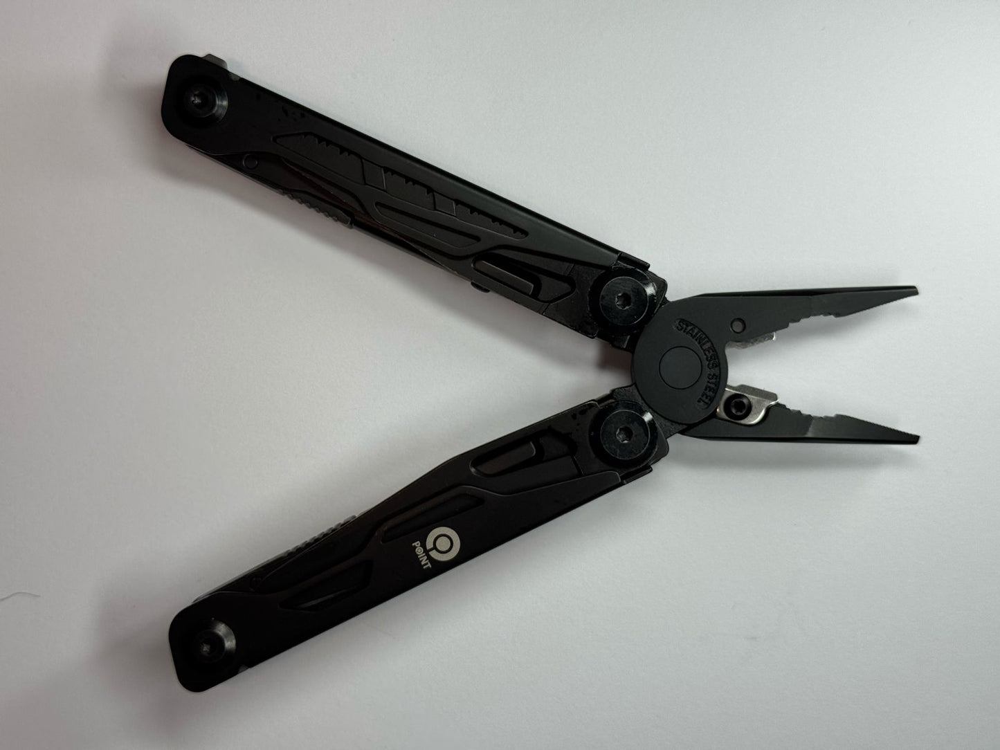 POINT 16 in 1 High Quality Stainless Steel Multifunction Pliers black - كماشة متعددة الوظائف 16 في 1 عالية الجودة من الفولاذ المقاوم للصدأ من بوينت باللون الاسود