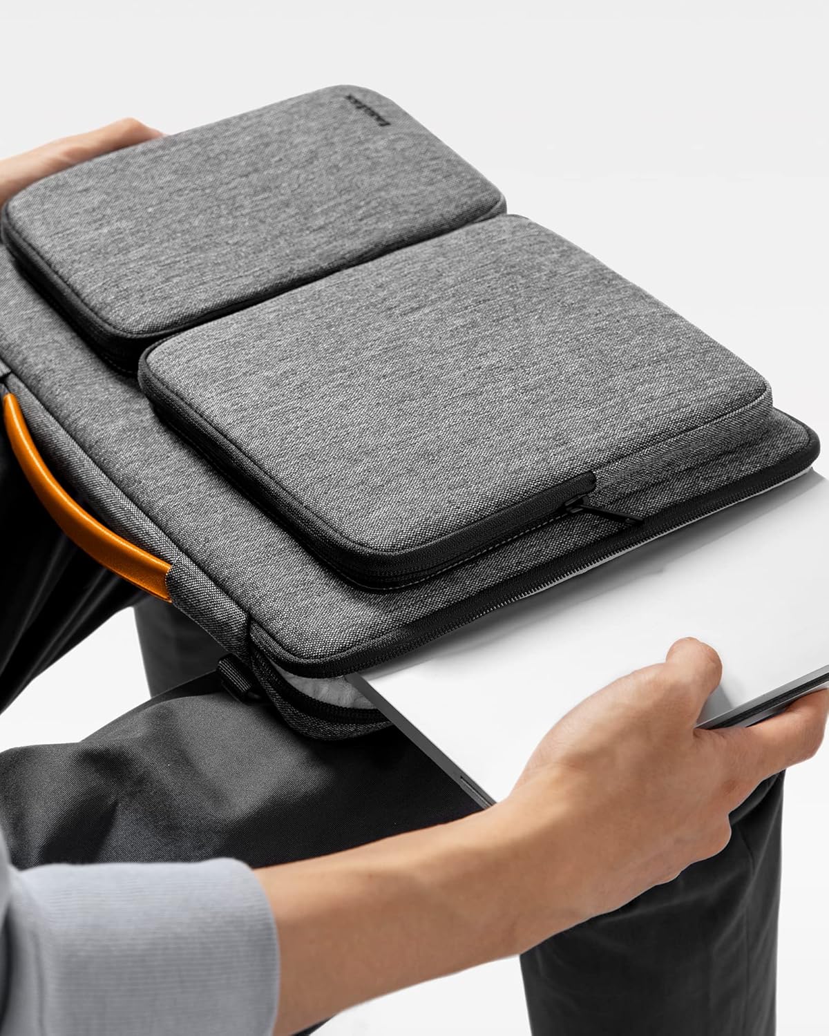 Tomtoc Defender-A42 Laptop Briefcase 13.5 Inch Gray - حقيبة لابتوب مقاس 13.5 بوصة من تومتوك رمادي