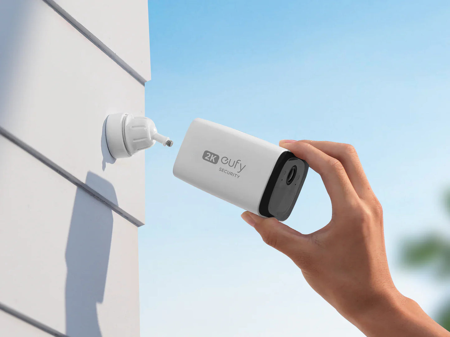 Anker Eufy Security C210 Solo Cam 2K WHITE  - كاميرا مراقبة خارجية من انكر