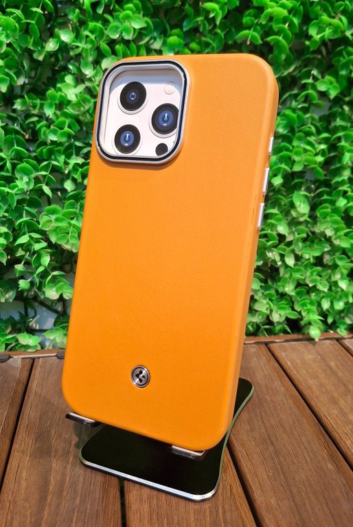 BUCKSUITI CASE FOR IPHONE 16 PRO MAX ORANGE - كفر ايفون 16 برو ماكس برتقالي