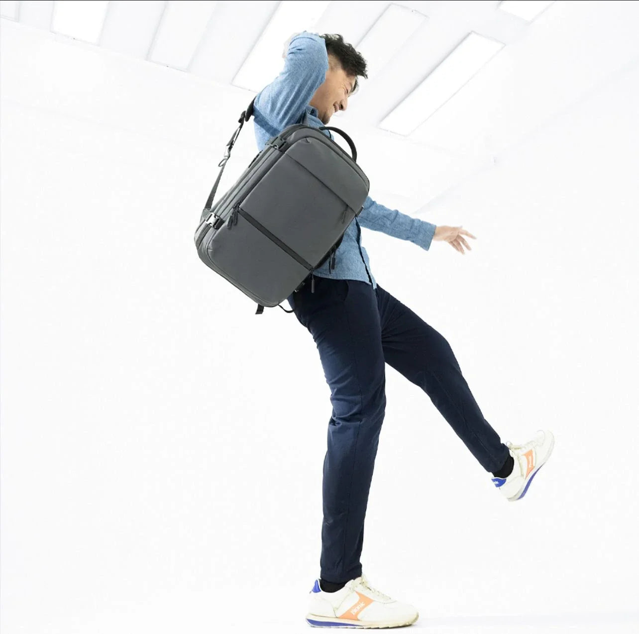 Youpin TANJIEZHE Large Capacity Backpack Travel Waterproof Gray - حقيبة ظهر ذات سعة كبيرة 25-30 لتر ضد الماء من شاومي