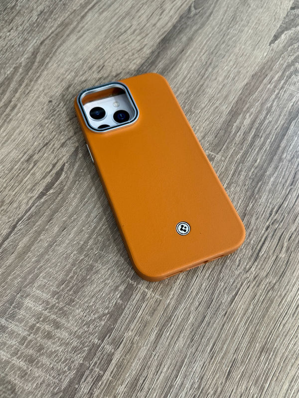 PREMUAM CASE FOR IPHONE 16 PRO MAX BROWN - كفر للايفون 16 برو ماكس جوزي