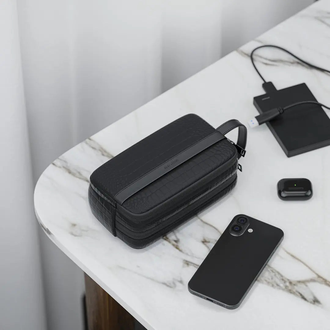 Green Lion Tirana Travel Pouch Black - حقيبة يد جلد محمولة من كرين اسود