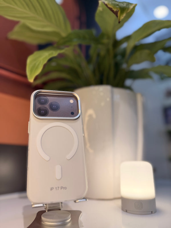 IPEFRT CASE MAGFASE FOR IPHONE 17 PRO WHITE - كفر ايفون 17 برو ماك سيف ابيض