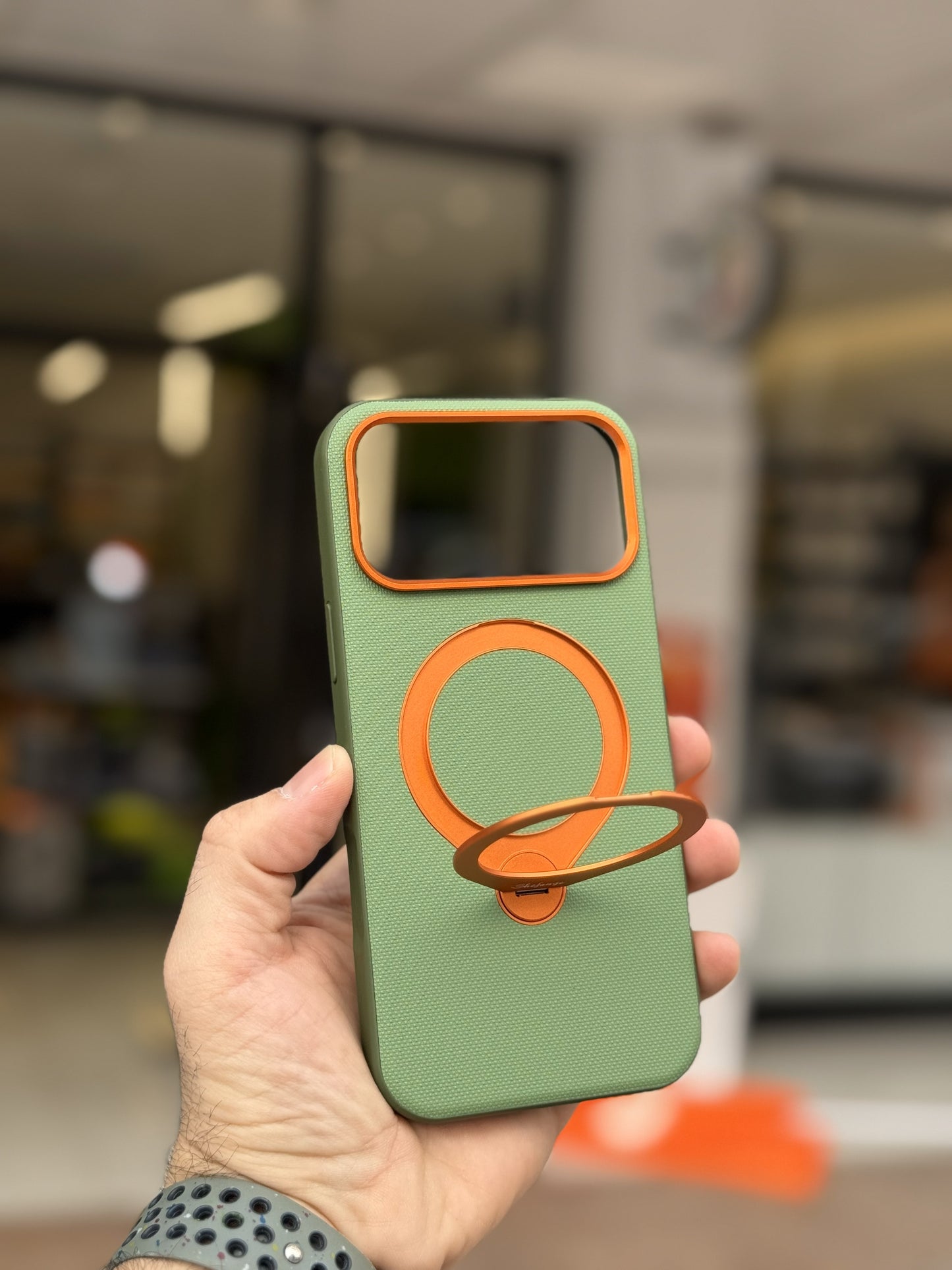 SHEFANGE CASE WITH GRIP FOR IPHONE 17 PRO MAX GREEN - كفر ايفون 17 برو ماكس مع ستاند اخضر