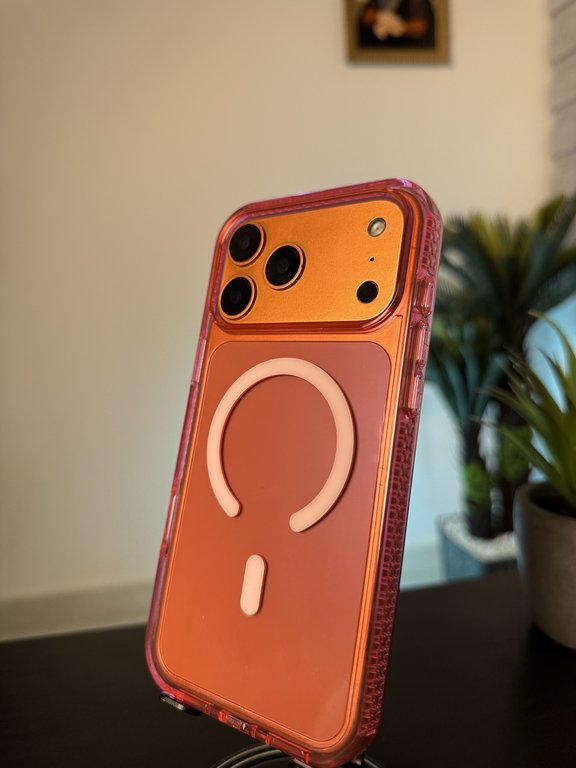 IPHONE 17 PRO MAX MAGNETIC CAMERA FRAME HARD CASE PINK - كفر ايفون 17 برو ماكس ماك سيف وردي