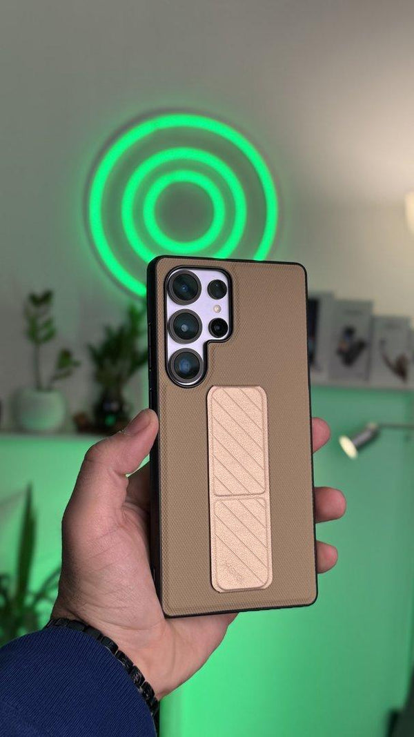 X LEVEL CASE FOR SAMSUNG S25 ULTRA BRWON - كفر للسامسونج اس 25 الترا مع مسكة من اكس لفل جوزي