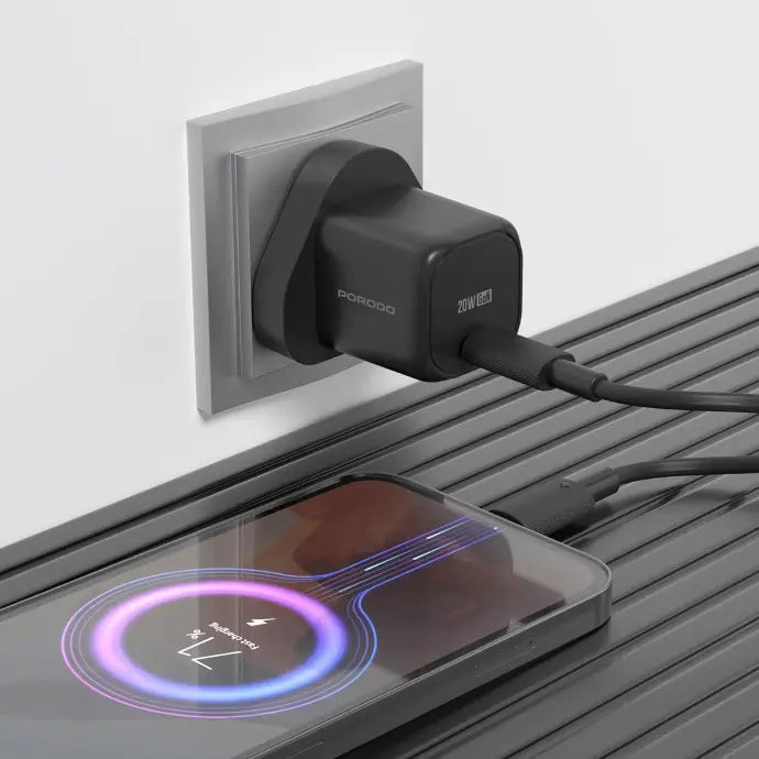 Porodo PD 20W UK Fast Charger with C to L Cable - شاحن تايب سي 20 واط مع كيبل تايب سي لايتننغ من بورودو