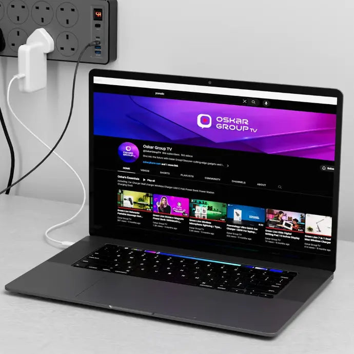 Powerology Timing  control USB 8 Socket Timing  control USB 200 -250V BLACK - سيار كهربائي ذكي مع منافذ USB وشحن سريع بميزة التوقيت من باورولوجي اسود