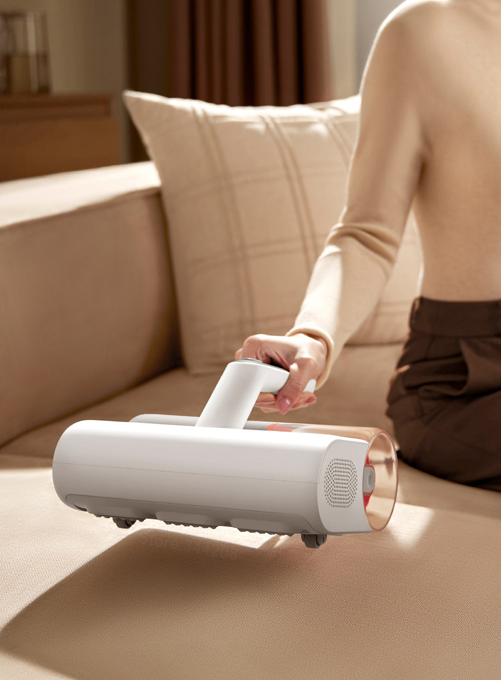 Mijia pillow sweeper 12000PA  - مكنسة للمفروشات ومعقم بالاشعة الفوق البنفسجية 12000 باسكال من شاومي