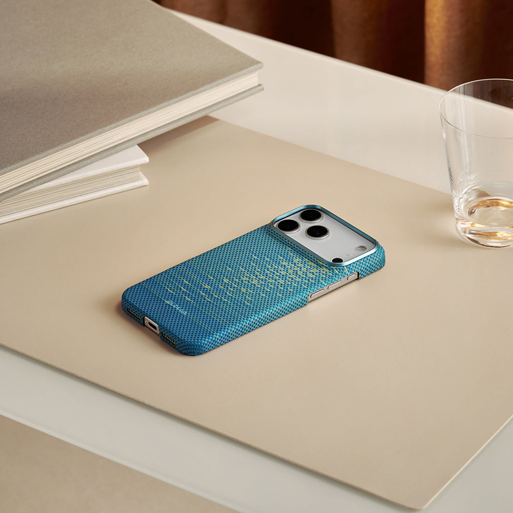 PITAKA Glints Of Gold Ultra-Slim Case For iPhone 17 Pro Max (Lucid Blue) -  كفر ايفون 17 برو ماكس فائق النحافة ماك سيف من بيتاكا ازرق