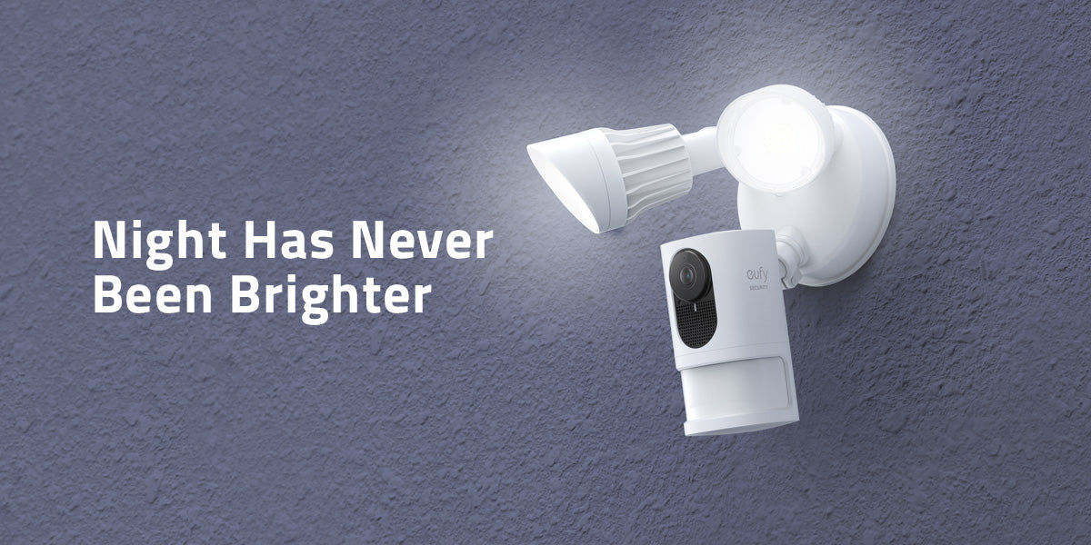ANKER EUFY 1080P FLOODLIGHT SECURITY CAMERA- كاميرا منزلية خارجية بدقة 1080 بكسل مزودة بكشاف ضوئي من انكر