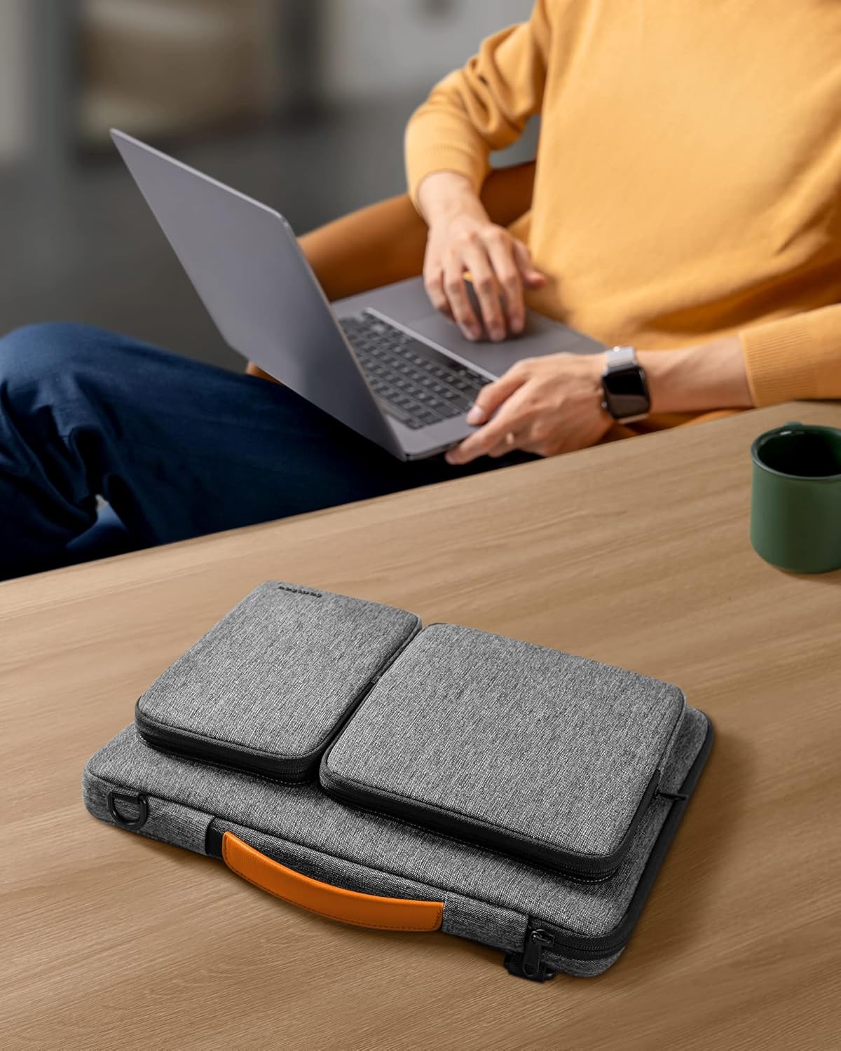 Tomtoc Defender-A42 Laptop Briefcase 13.5 Inch Gray - حقيبة لابتوب مقاس 13.5 بوصة من تومتوك رمادي