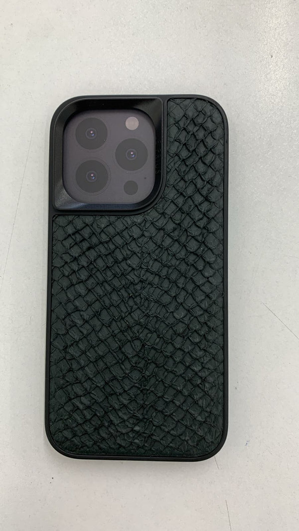 LE PRIUS ATLANTIC BACK CASE FOR IPHONE15 PRO GREEN - كفر للايفون 15 برو اخضر