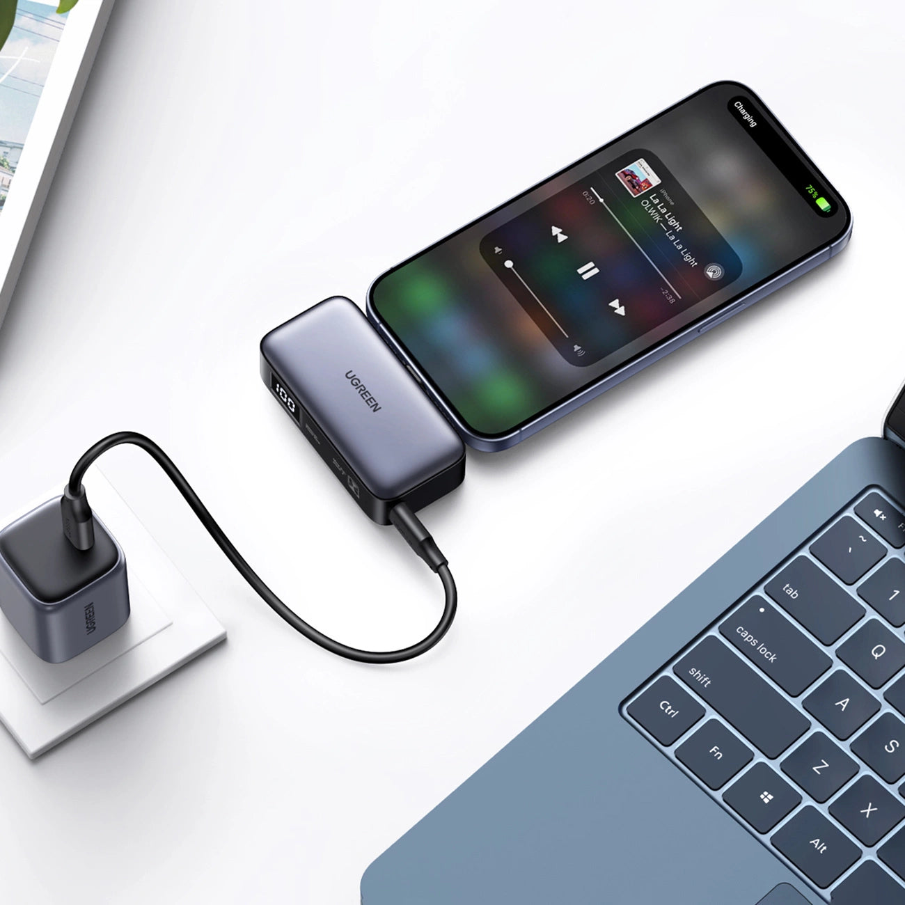 UGREEN PowerBank 5000mAh with Built-in USB-C Connector - باوربنك 5000 ملي امبير مع منفذ تايب سي مدمج (للشحن) + منفذ تايب سي اضافي وستاند من يوكرين