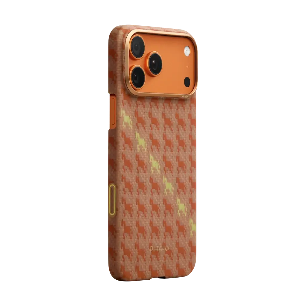 PITAKA HAPPINESS RIDES IN PITAKA EDGE CASE FOR IPHONE 17 PRO MAX AMBER - كفر ايفون 17 برو ماكس ماك سيف من بيتاكا