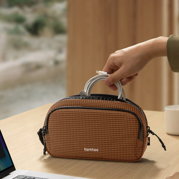Tomtoc Light-T12 Electronic Accessory Pouch 1.8L Brown Plain-حقيبه اكسسوارات من تومتك