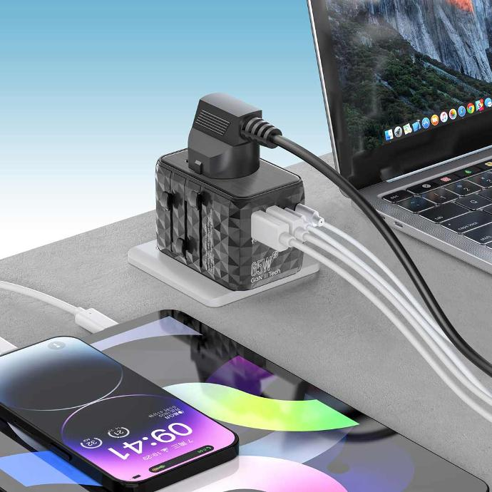 POWEROLOGY UNIVERSAL MULTI-PORT TRAVEL ADAPTER PD 65W  - شاحن عالمي للسفر 65 واط من باورولوجي رمادي