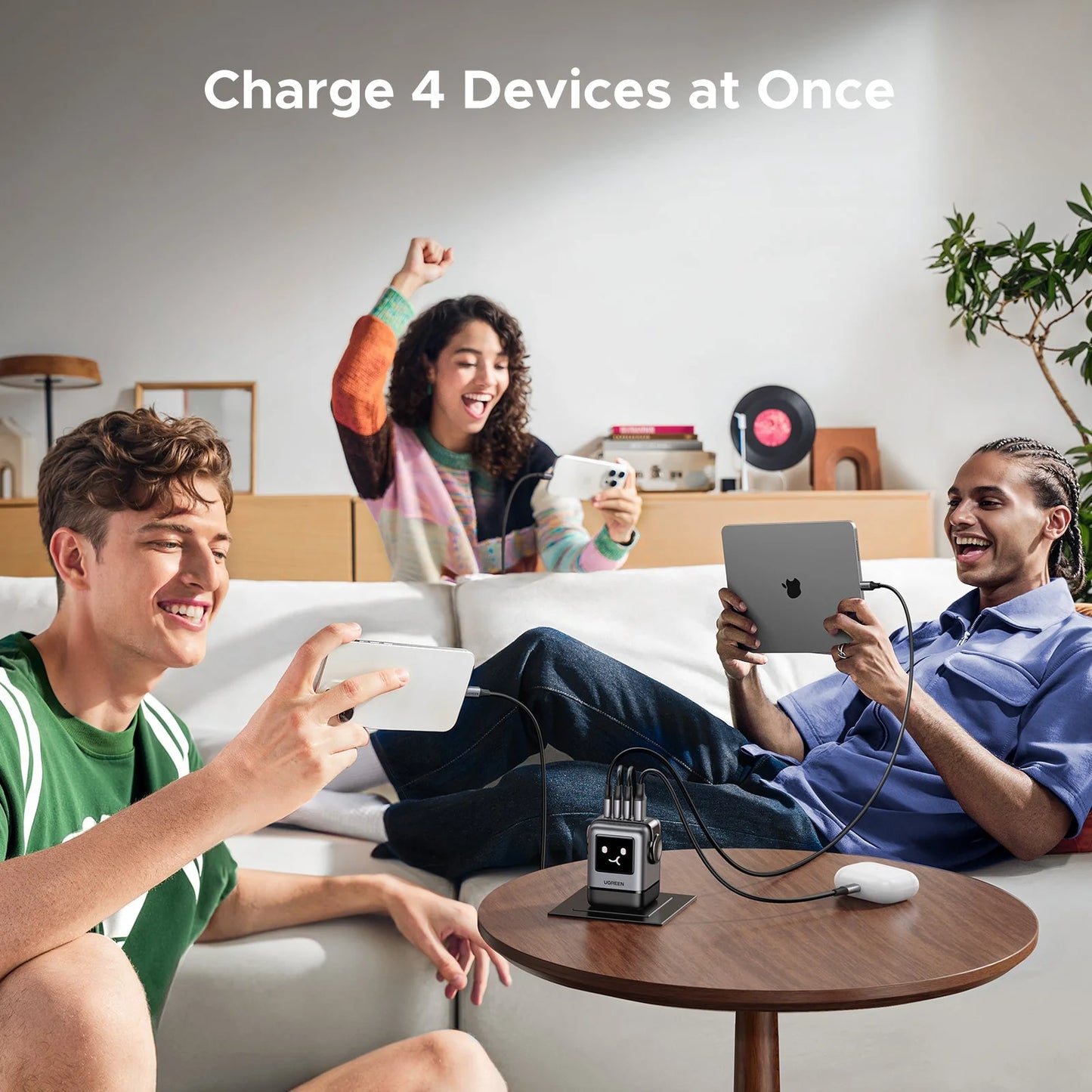 UGREEN Charger Nexode Robot GaN Black 100W 4Port - شاحن 100 واط على شكل روبوت مع 4 منافذ من يوكرين